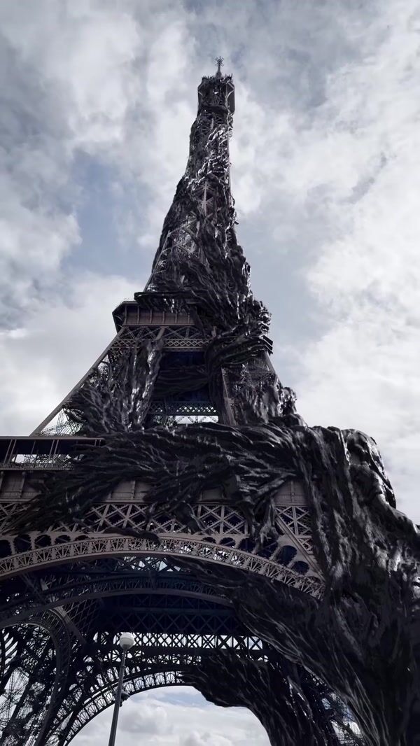 Sony Pictures Venom Engulfs Paris Landmarks