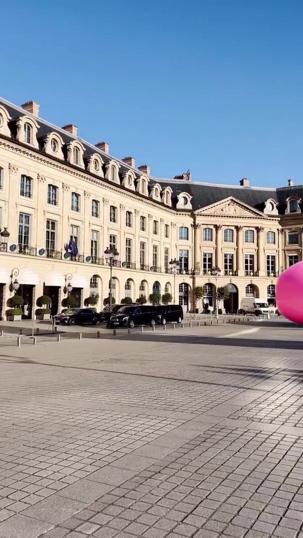 Nina Ricci Pink Apple Bounces at Plaza