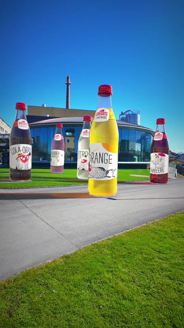 Stieglitz Limonade Bottles Standing Outside