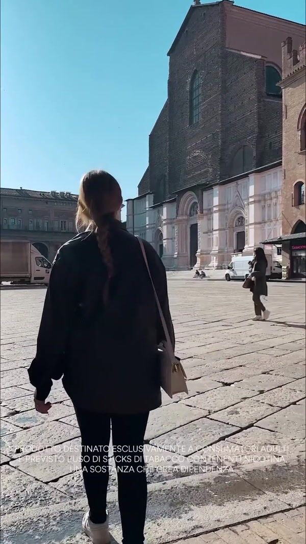Ploom Giant Vape Unveiled in Piazza Maggiore