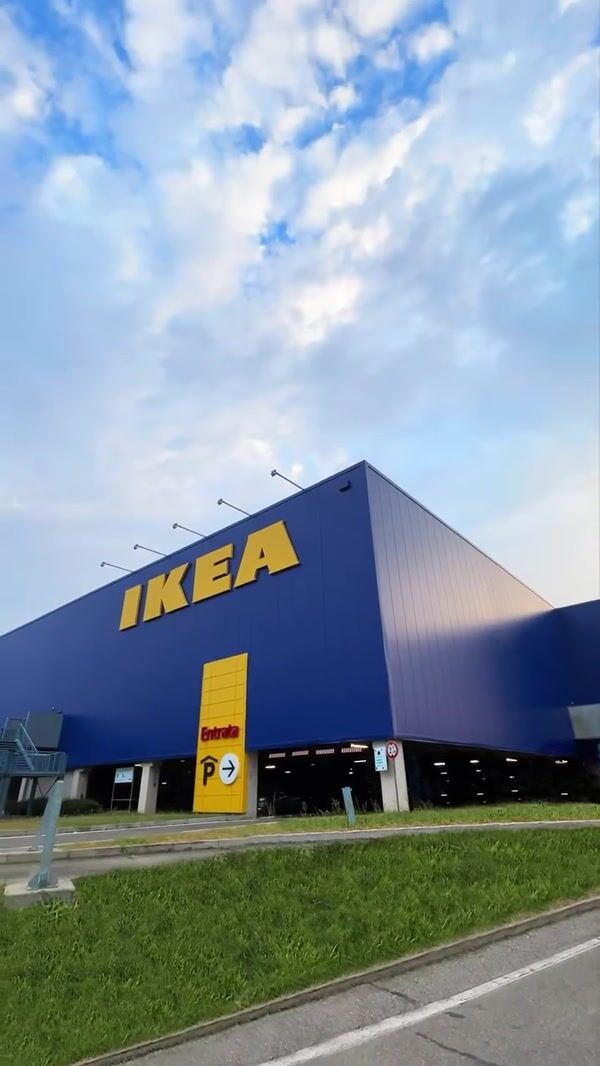IKEA Beddings Float into the Sky