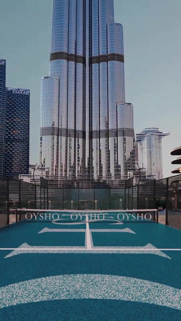 Oysho Community Floating Premier Padel Sign