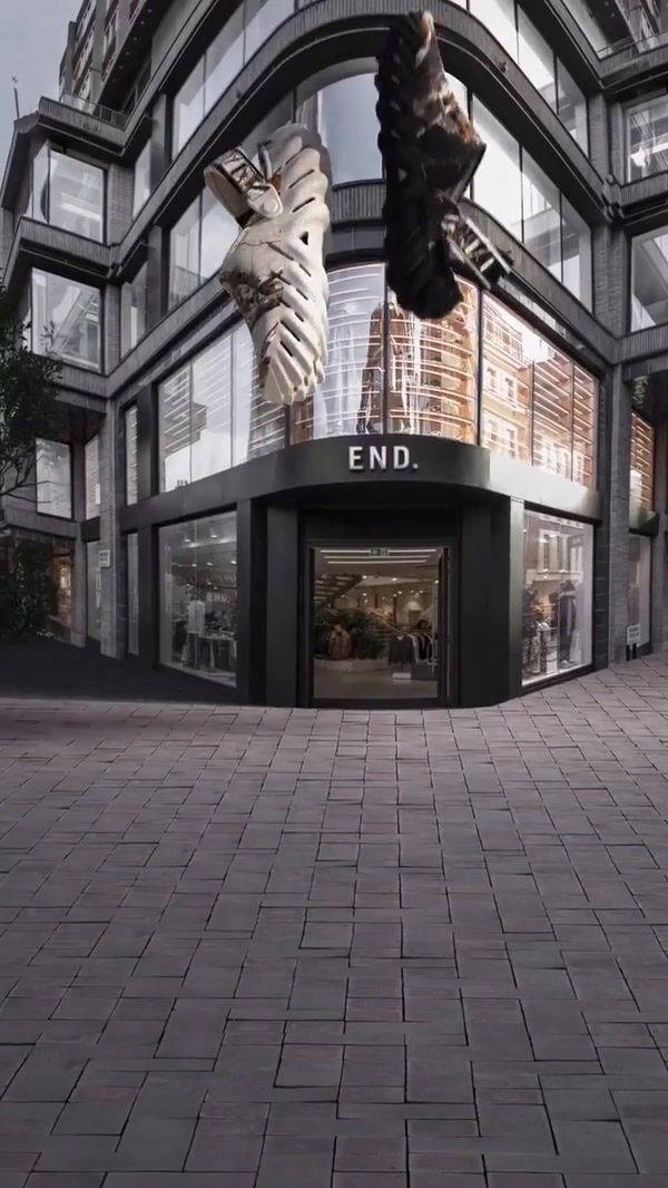 END. Crocs Lands at Store Front