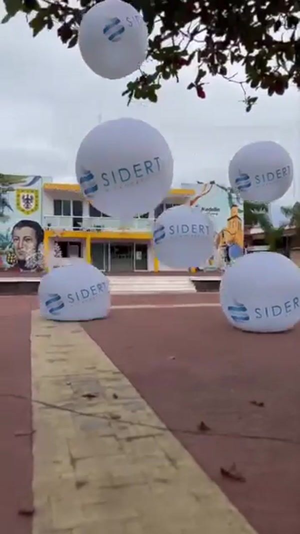 SIDERT Brand Spheres Bouncing on the Street