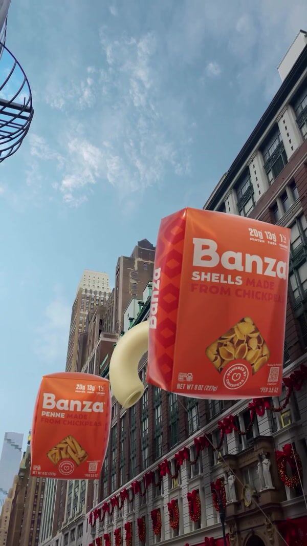 Banza Giant Packages Float in Holiday Parade