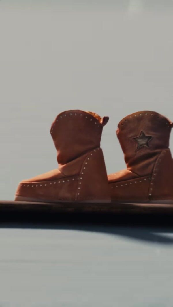 Fashion & Friends INUIKII Boots Skiing in Kopaonik