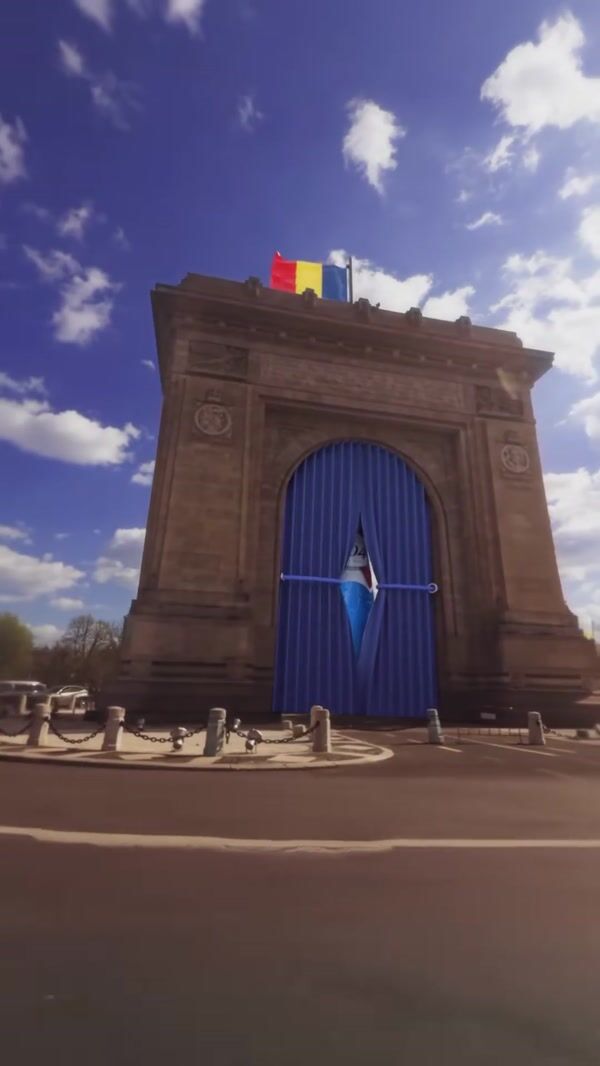 1664 Blanc Giant Beer Bottle Reveal at Arcul de Triumf