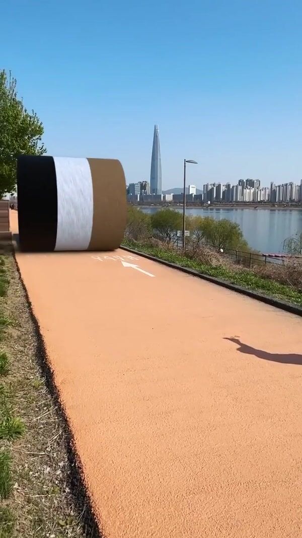 GQ Golf Balls Jump Out of Bag