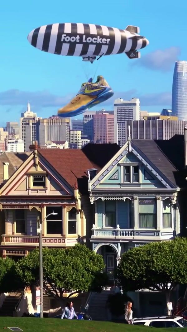 Foot Locker Airship Carrying Shoe