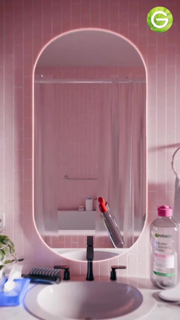 Garnier Eco Pad Cleans Mirror with Micellar Water