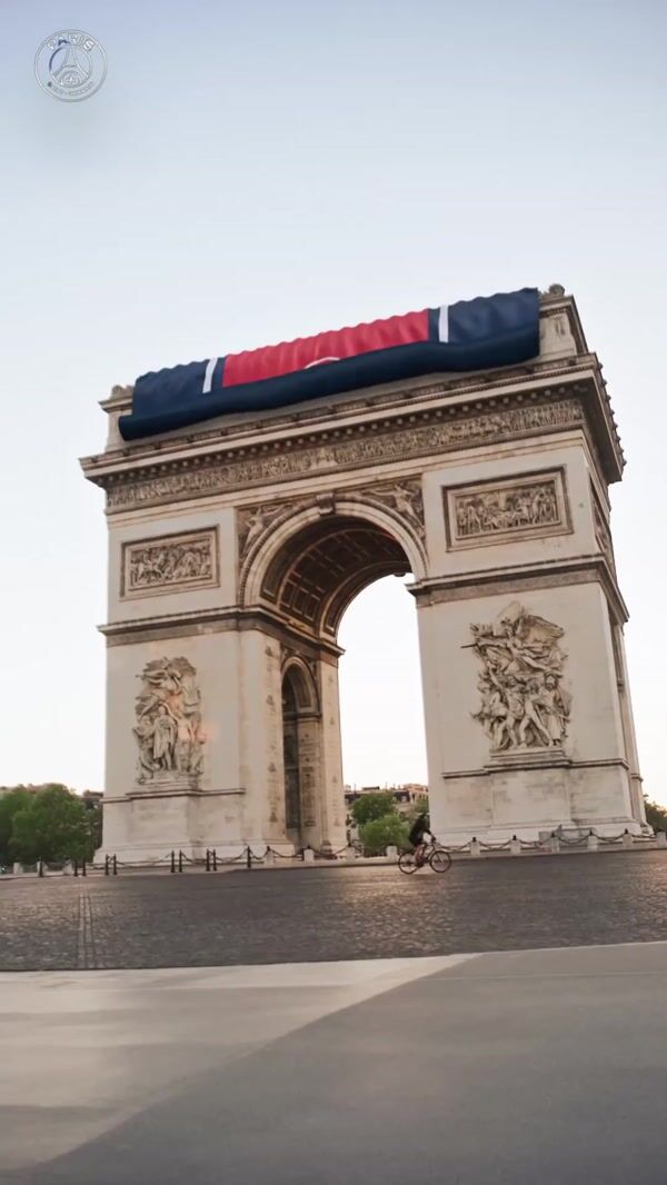 Paris Saint-Germain Huge Banner Drapes Over Arc de Triomphe