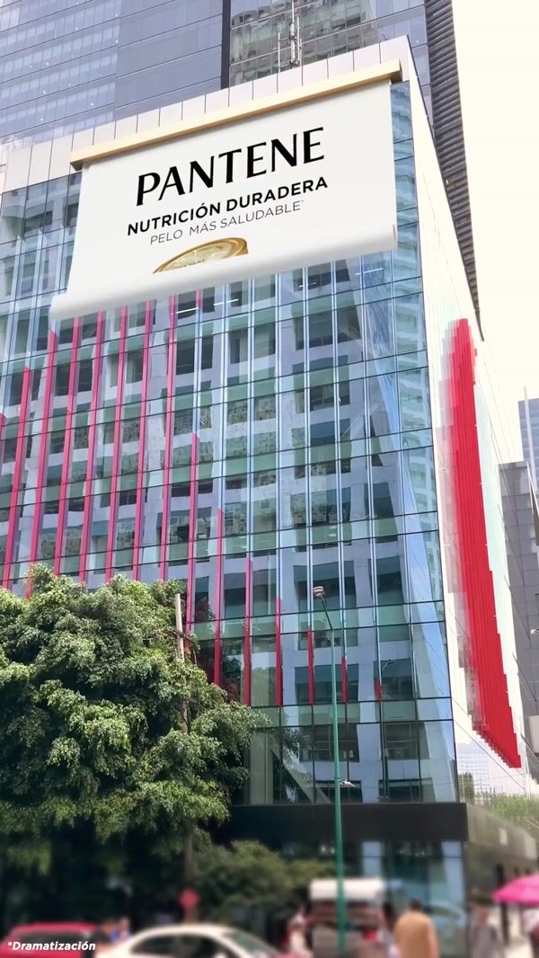 Pantene Massive Banner Revealed on Building Facade