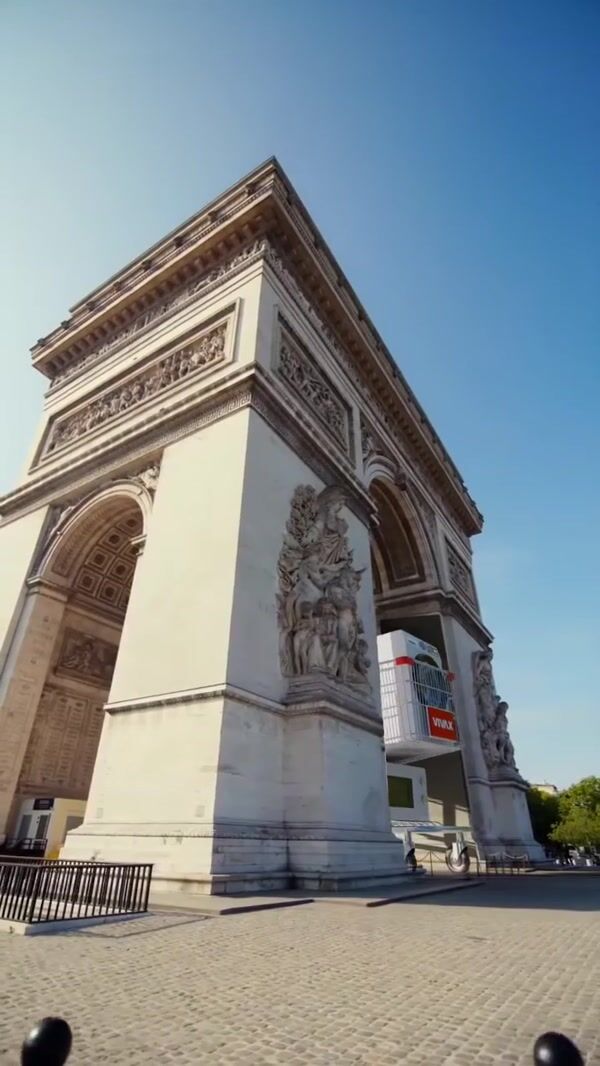 Vivax Giant Appliances Roll Past Arc de Triomphe