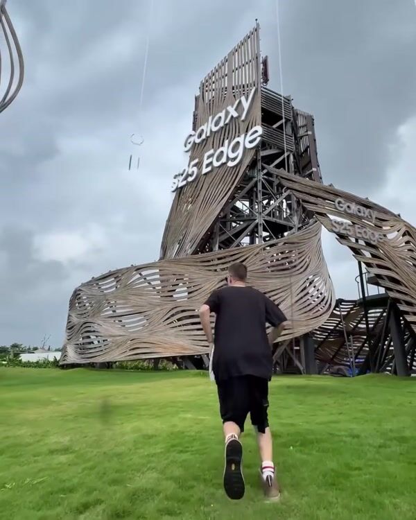 Samsung Galaxy Hanging Smartphones Near Tower