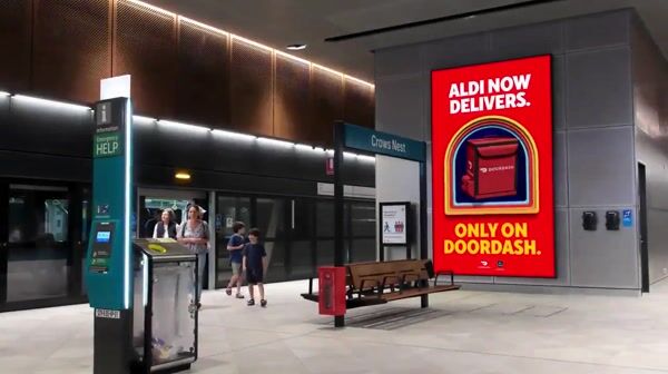 DoorDash Delivers Aldi Floating Fruits