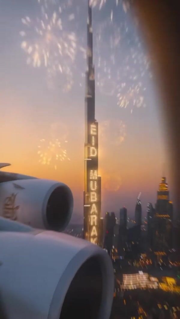 Emirates Eid Greetings on Burj Khalifa