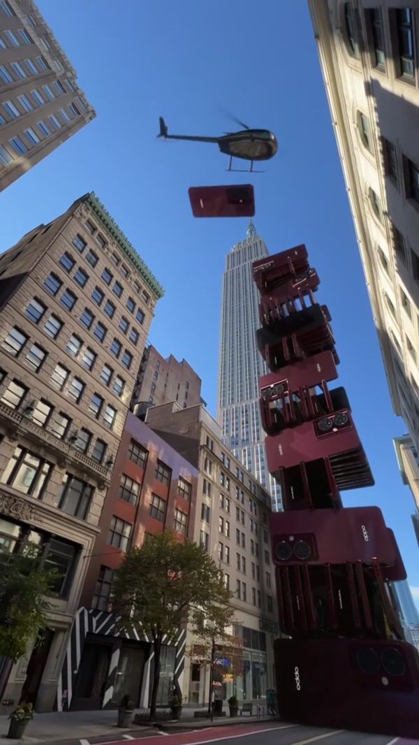 Oppo Stacked Phone Tower Collapses in NY