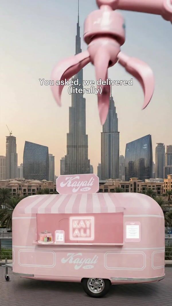 Kayali Pop-up Store Transported by Giant Claw