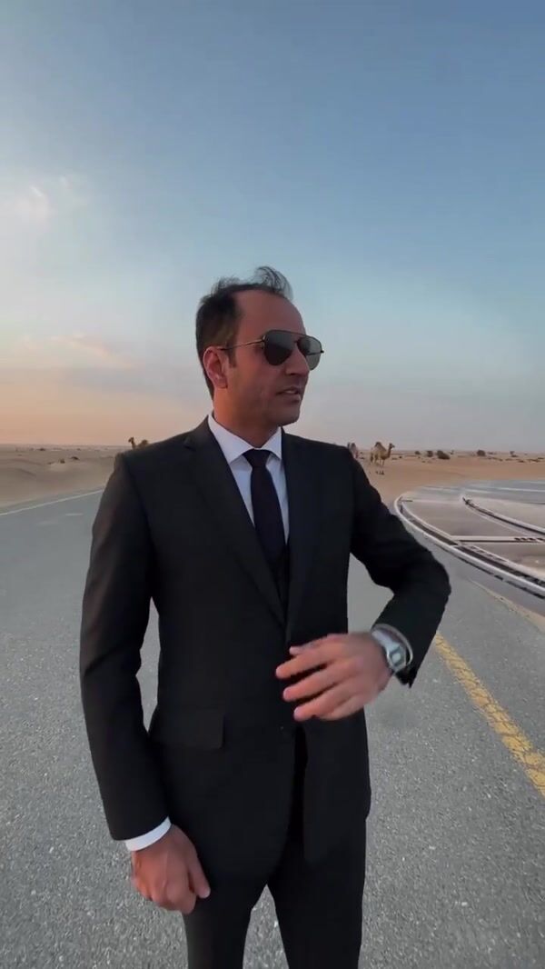 Blacklane Car Showroom Appears on Highway