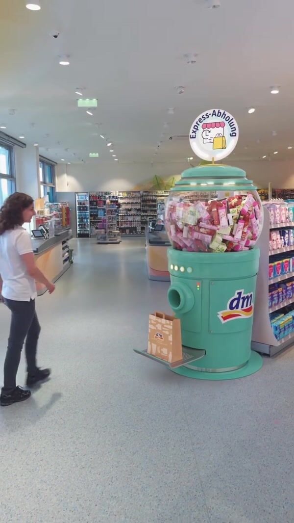 DM Gumball Dispenser Releases Beauty Products