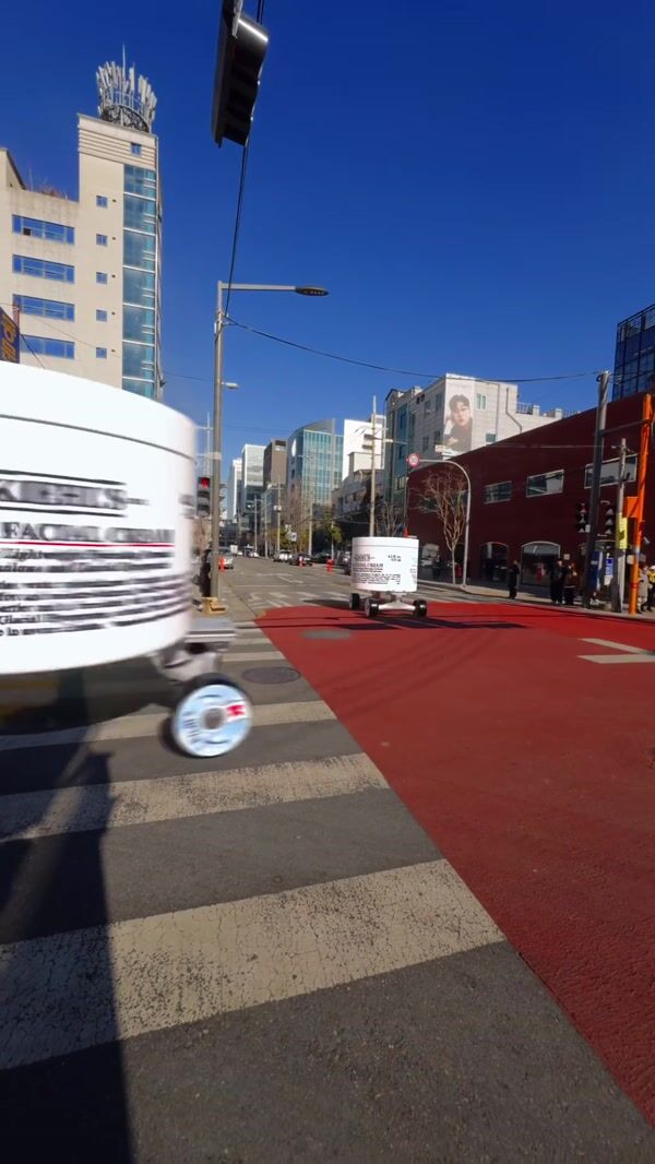 Kiehl's Facial Cream on Wheels Tips Over