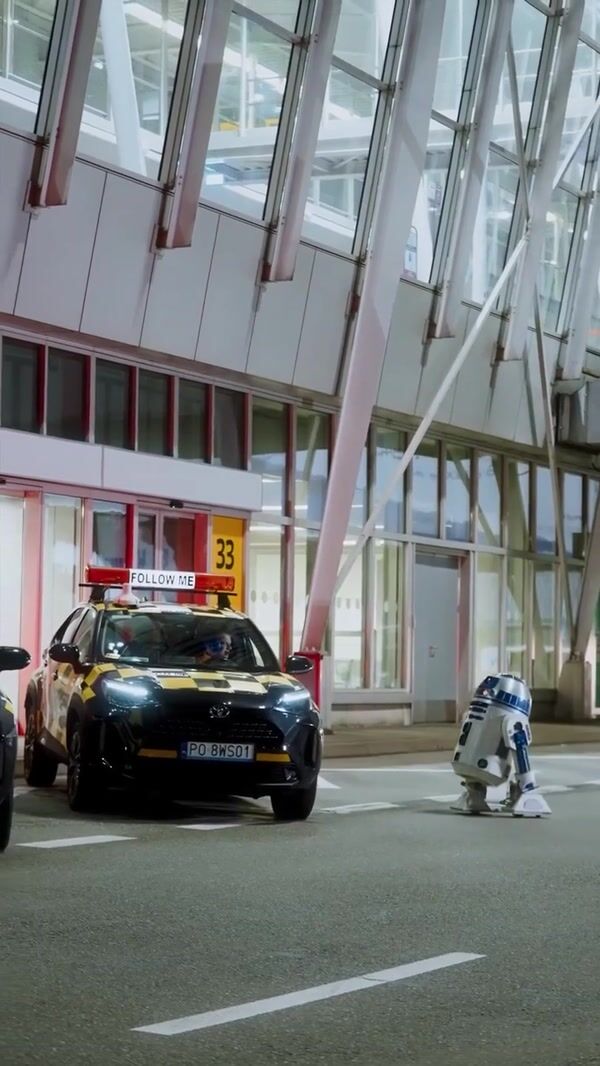 Chopin Airport X-wing Fighter Spacecraft Touches Down