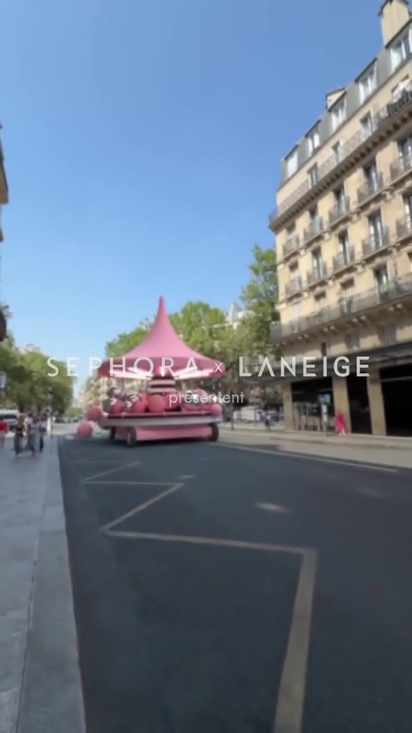 LANEIGE Carousel on Wheels