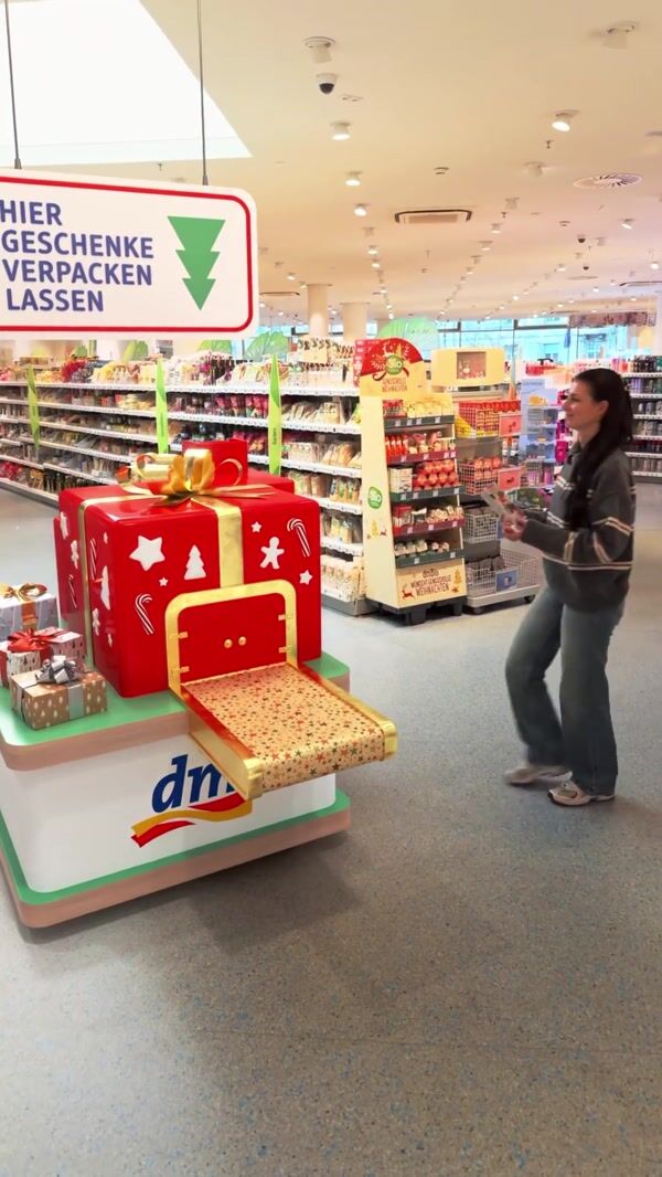 DM Gift Box Works as Wrapping Machine