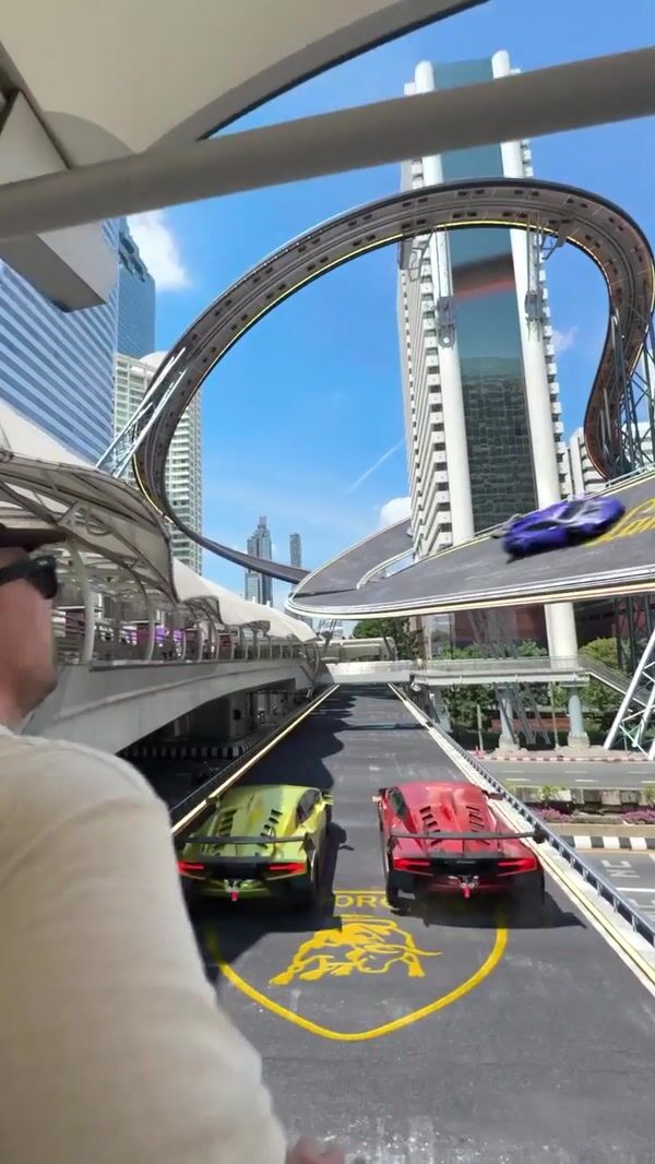 Lamborghini Highway Turns into Racetrack
