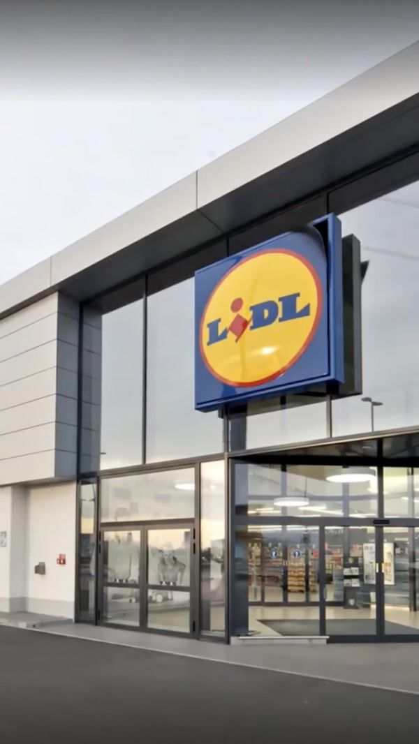 Lidl Storefront Sign Reveal for Mijn Restaurant