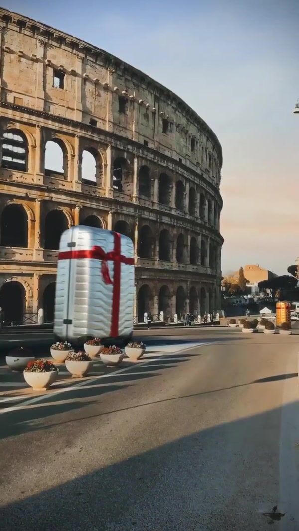 Samsonite Suitcases Drive Around The Colosseum
