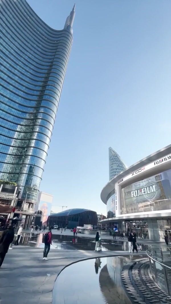 Fujifilm Camera Captures Shot from Facade