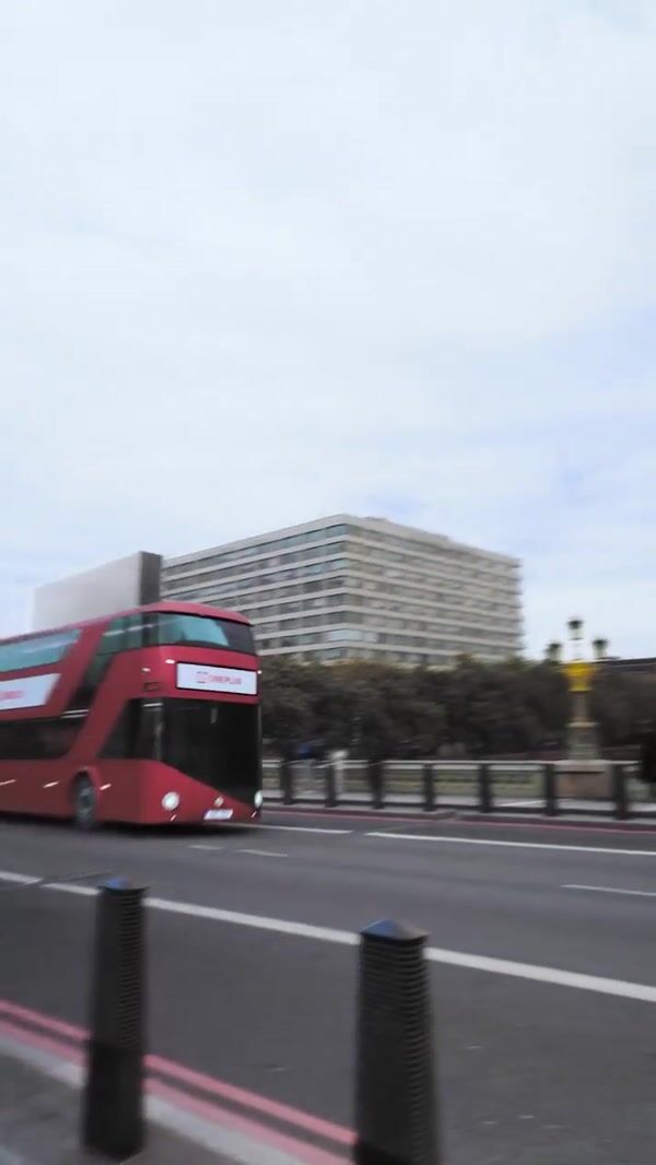 OnePlus Nord Box Dropped by Double-Decker Bus in London