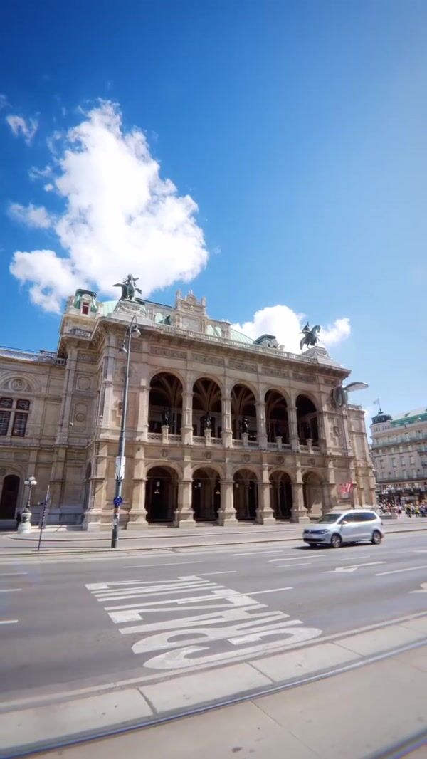 Wiener Staatsoper Flying Musical Notes in Theater