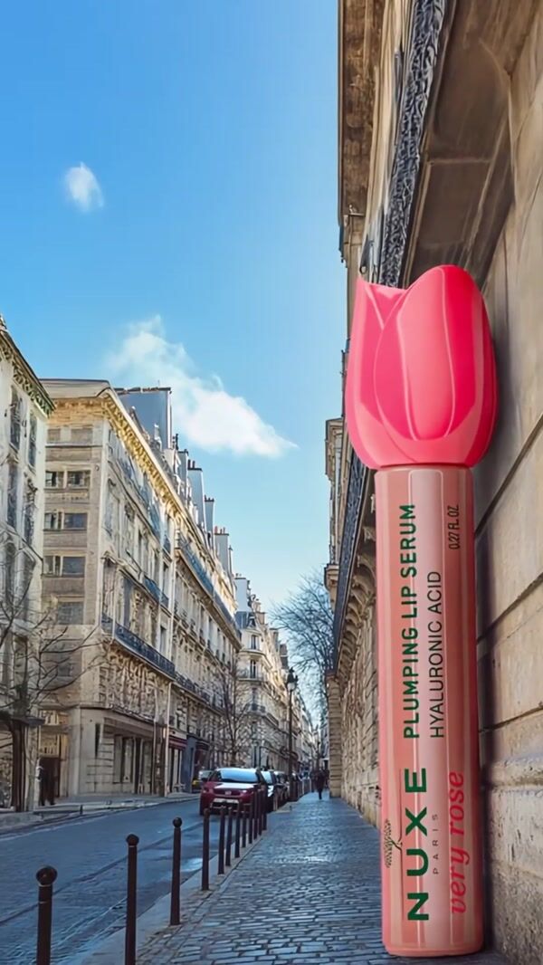 Giant Nuxe Lip Serum on Paris Building Wall