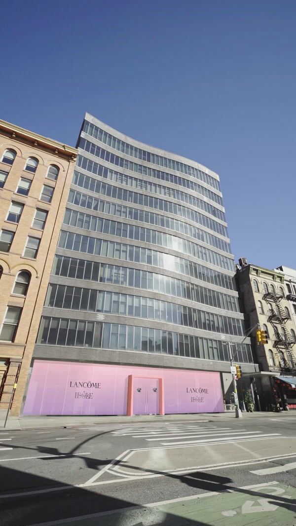 Lancôme Lip Gloss Rain Down From Building