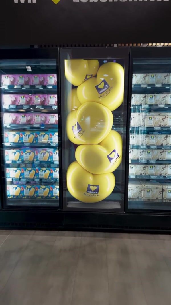 EDEKA Giant Yellow Hearts Burst Freezen Open