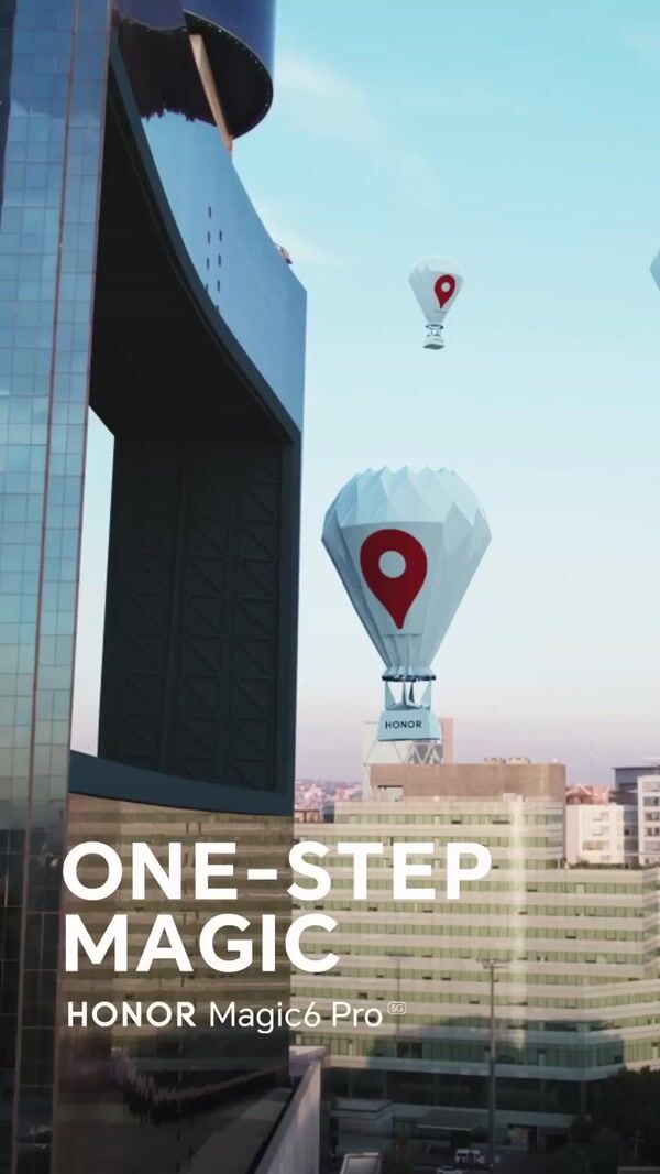 Honor Giant Phone Sends Location Hot Air Balloon