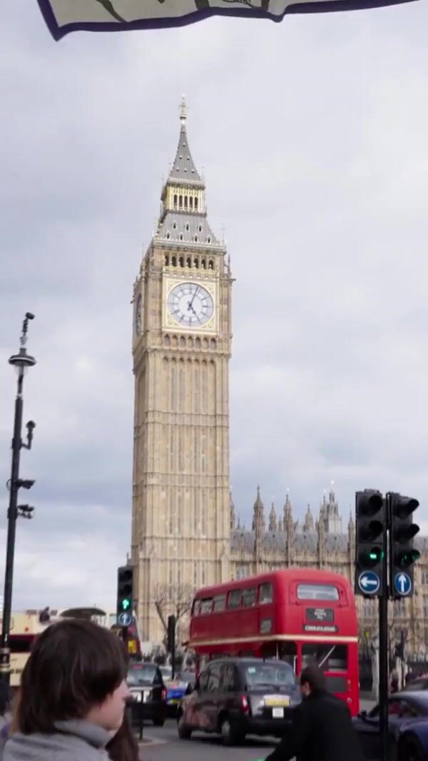 Christy Towel Wraps Big Ben
