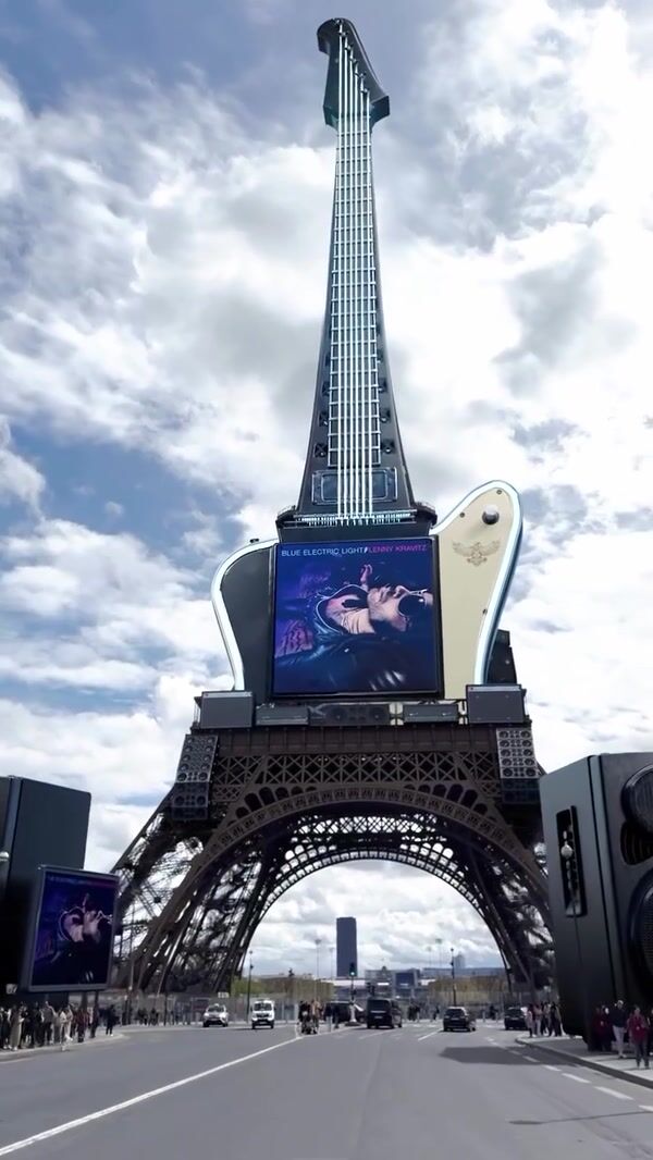 Lenny Kravitz Electric Guitar on Eiffel Tower
