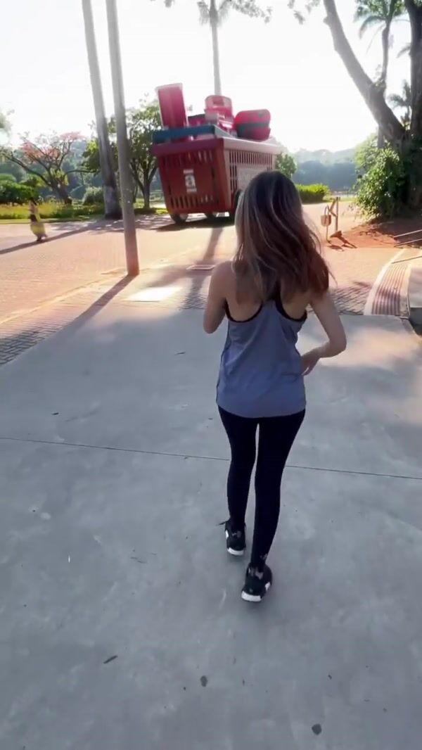 Americanas Woman Runs Into Grocery Basket on Wheels