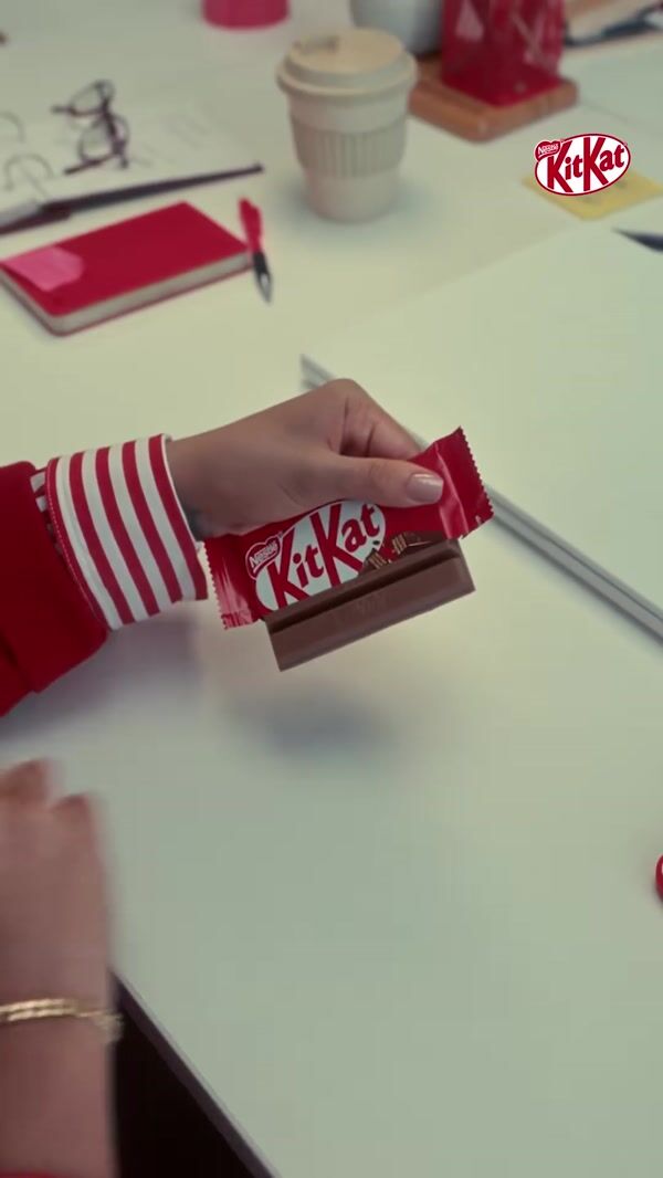 KitKat Snap Clears Office Notifications