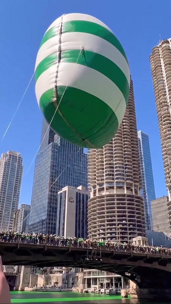 Candy Crush Giant Candy Balloon Floats Above Crowd