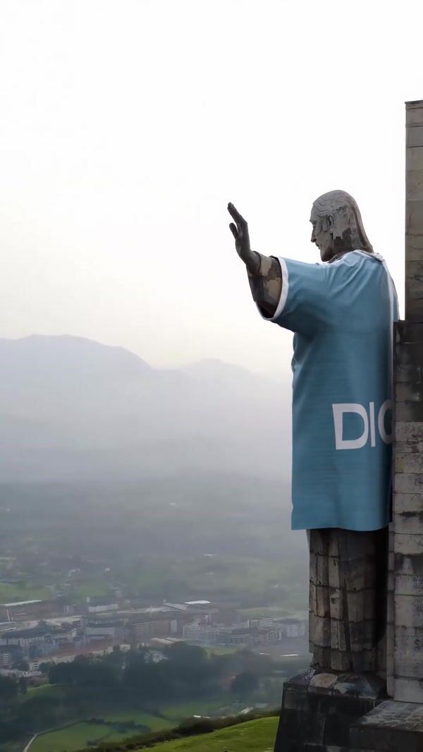 Real Oviedo Giant Jersey Worn by El Cristo Statue