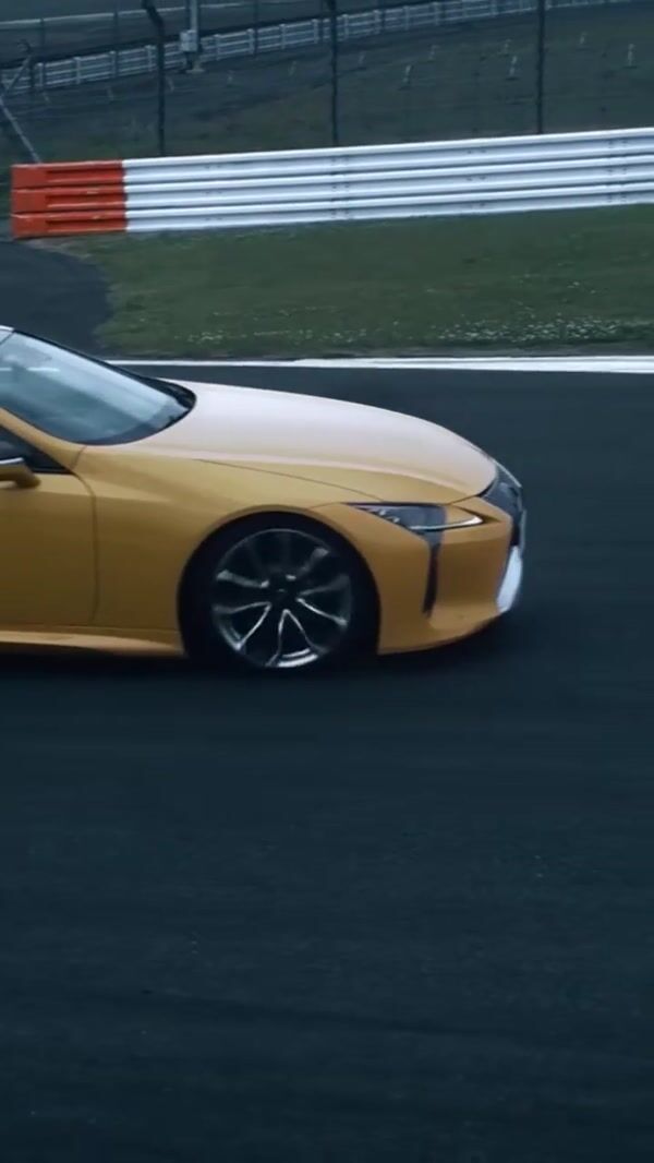 Lexus Car Color Transformation in Motion