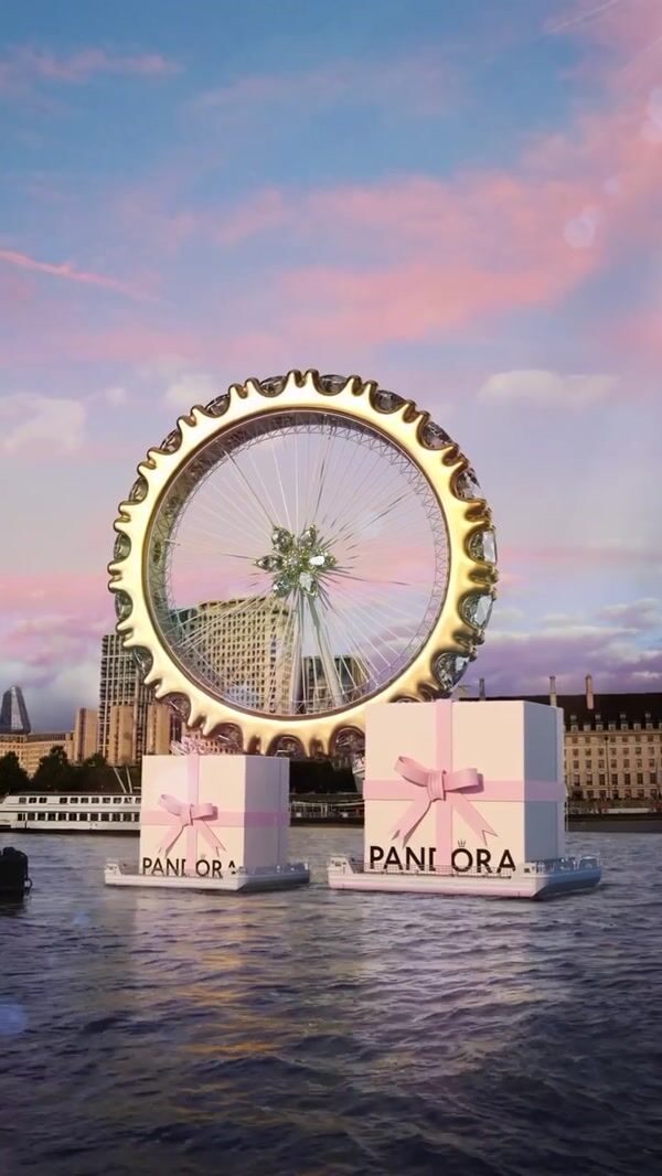 Pandora Golden Ring Ferris Wheel in London