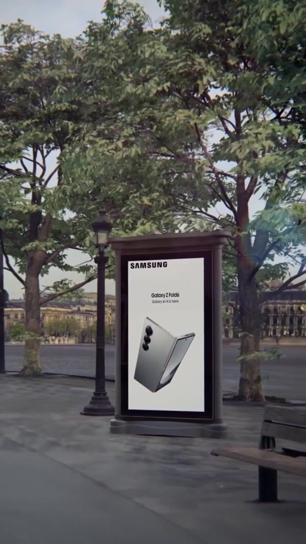 Samsung Flip Phone Breakdancing at Park