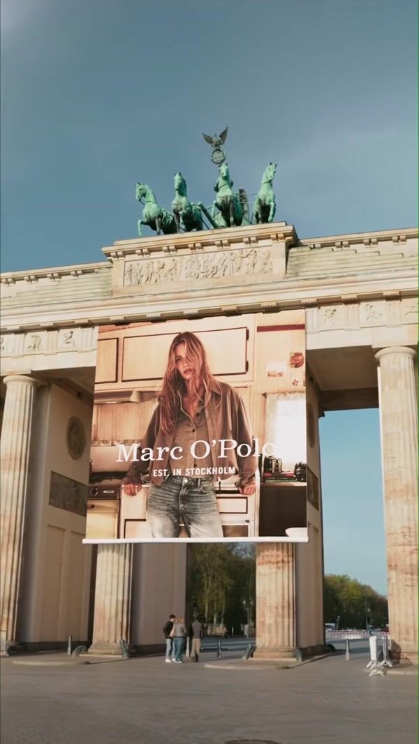 Marc O’Polo Banner Unfolds at Brandenburg Gate