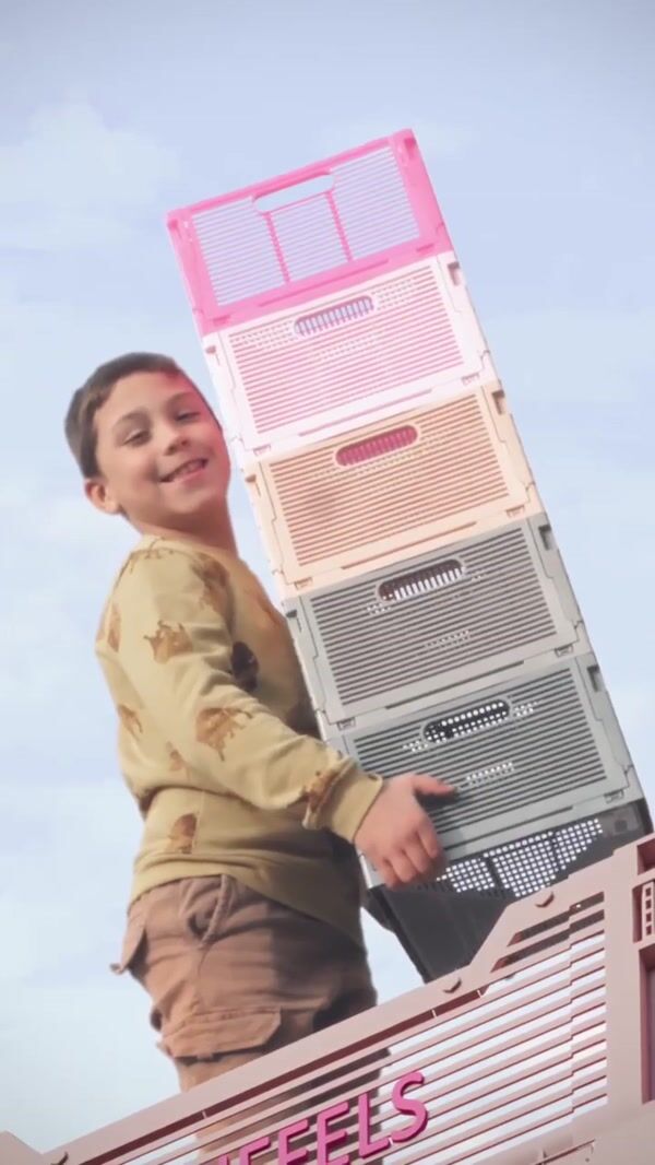 HEMA Kid Standing on Stack Boxes Tower