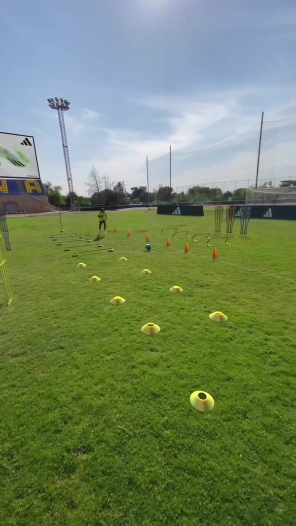 Adidas Training Setup Carried Away by Runner